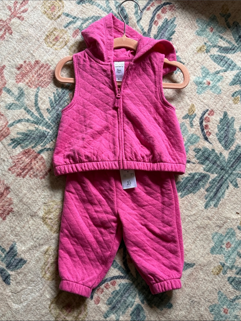 🔹2/$10🔹 Carter’s Pink Quilted Hooded Vest & Pants Set  size 3 months - wore once